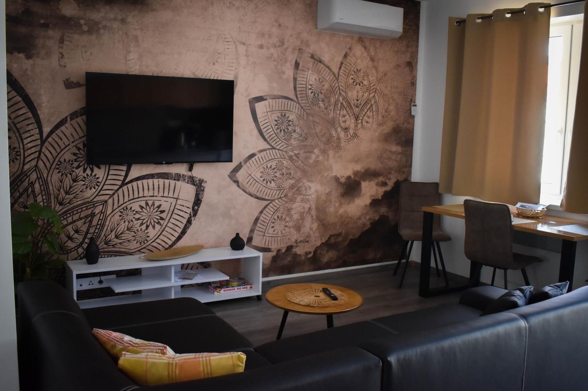 Apartmany Catalina Nesvady ภายนอก รูปภาพ