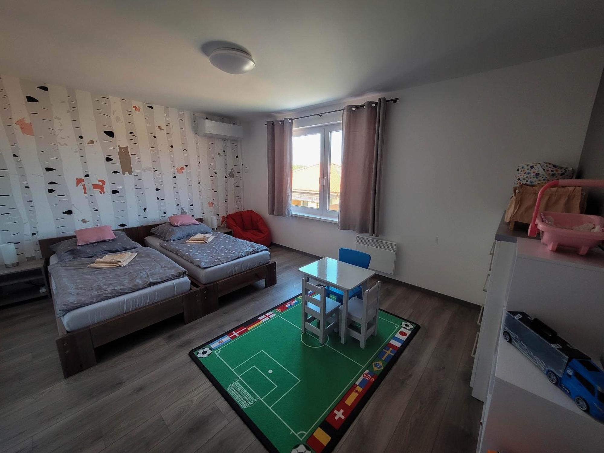 Apartmany Catalina Nesvady ภายนอก รูปภาพ
