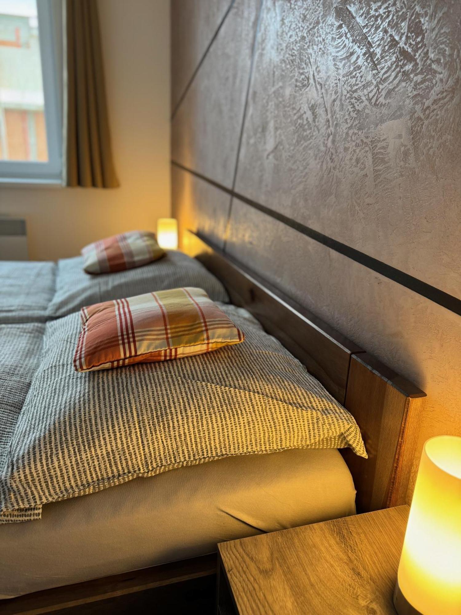 Apartmany Catalina Nesvady ภายนอก รูปภาพ