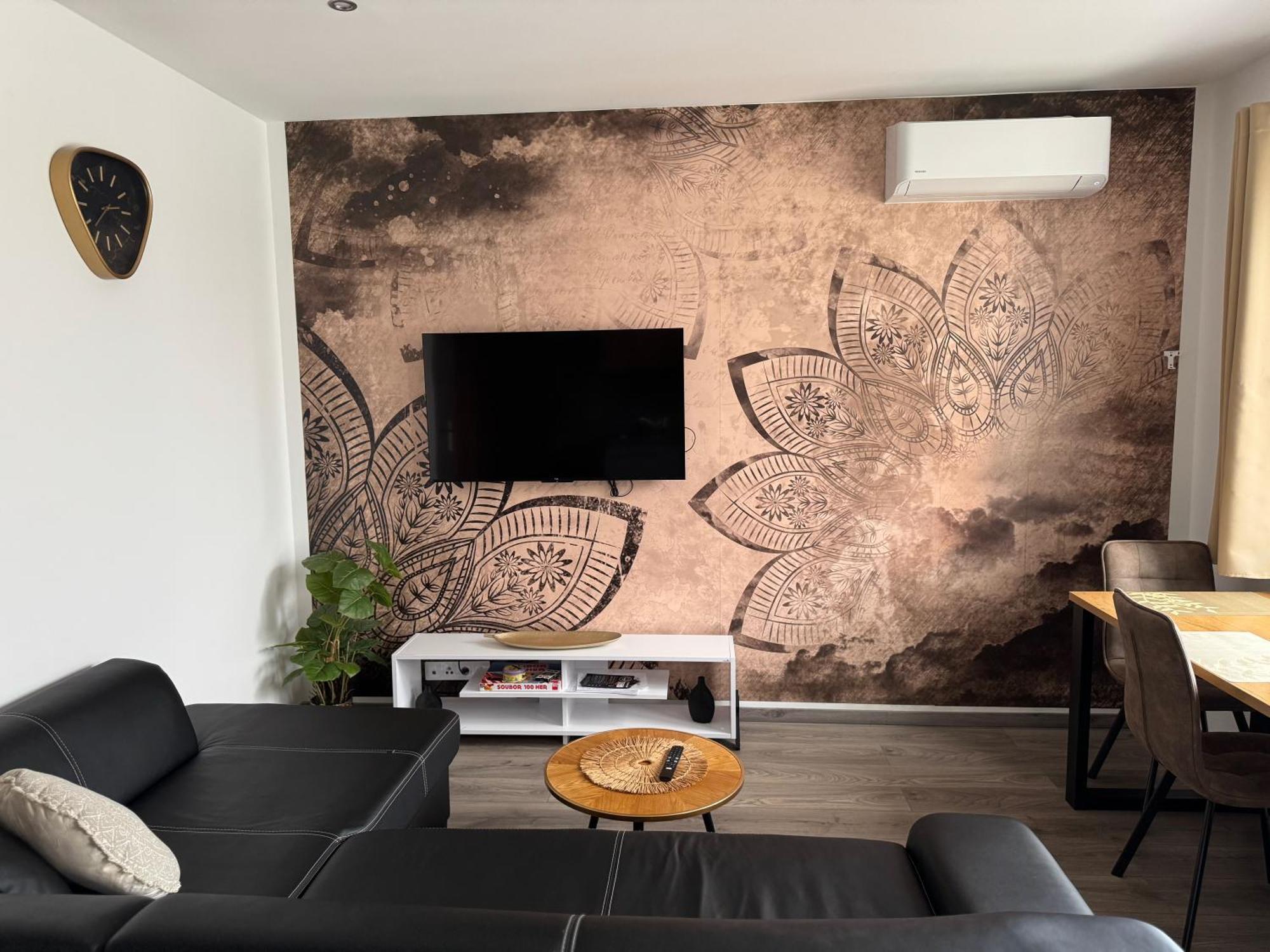 Apartmany Catalina Nesvady ภายนอก รูปภาพ